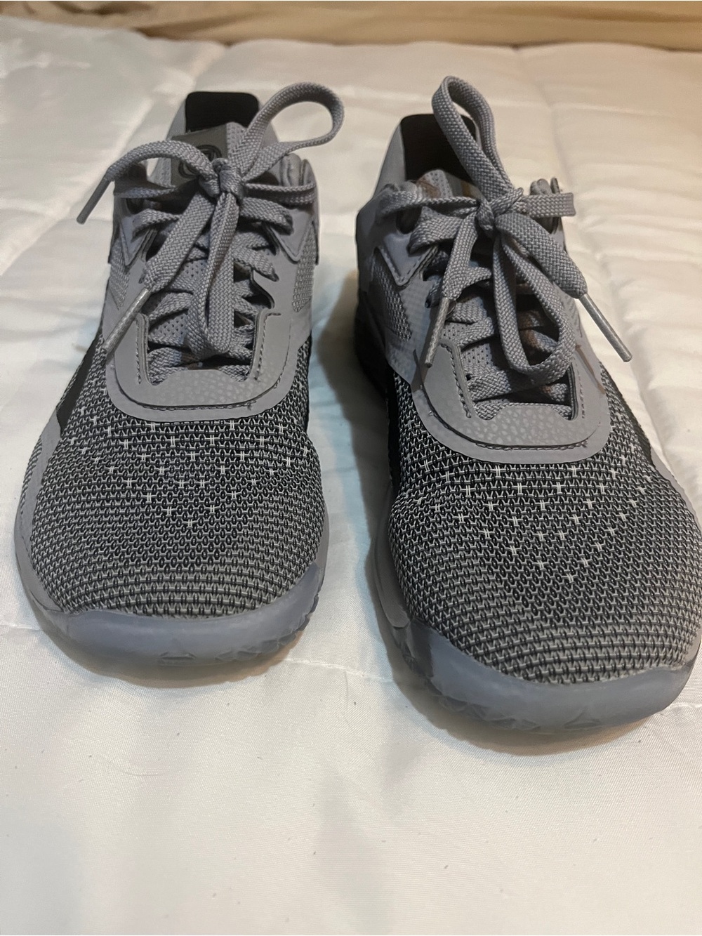 Reebok Lightweight Gray Knit Trainers